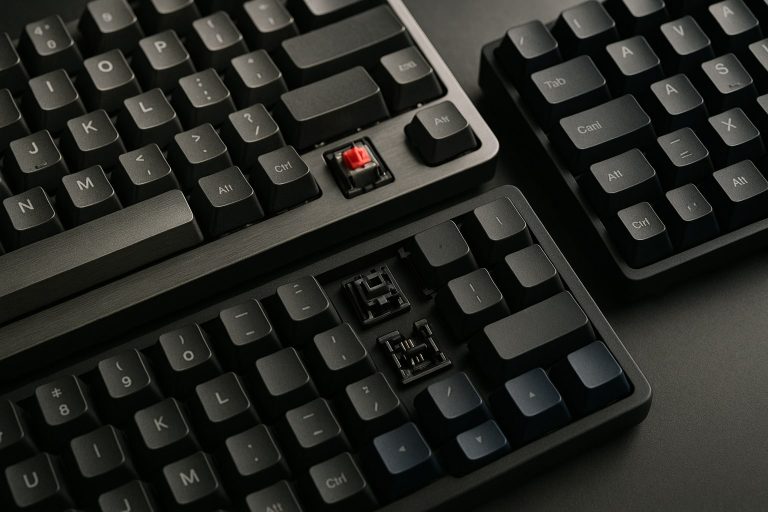 Qué teclado gaming merece la pena en 2026: criterios de switch, formato y software antes que RGB
